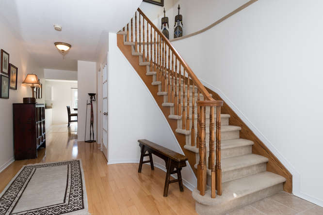 3 Shipley Crescent-small-013-1-Stairway-666x444-72dpi