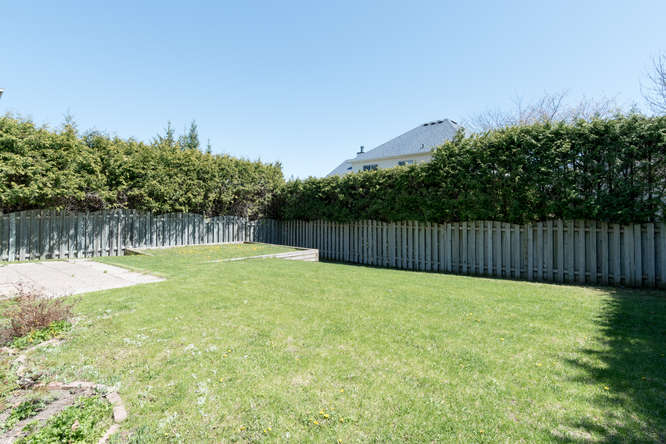 3 Shipley Crescent-small-026-20-Back Yard-666x444-72dpi